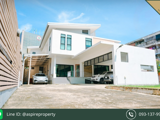 For sale 3 bedrooms house in Phaya Thai, Bangkok