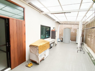 For sale 3 bedrooms house in Phaya Thai, Bangkok
