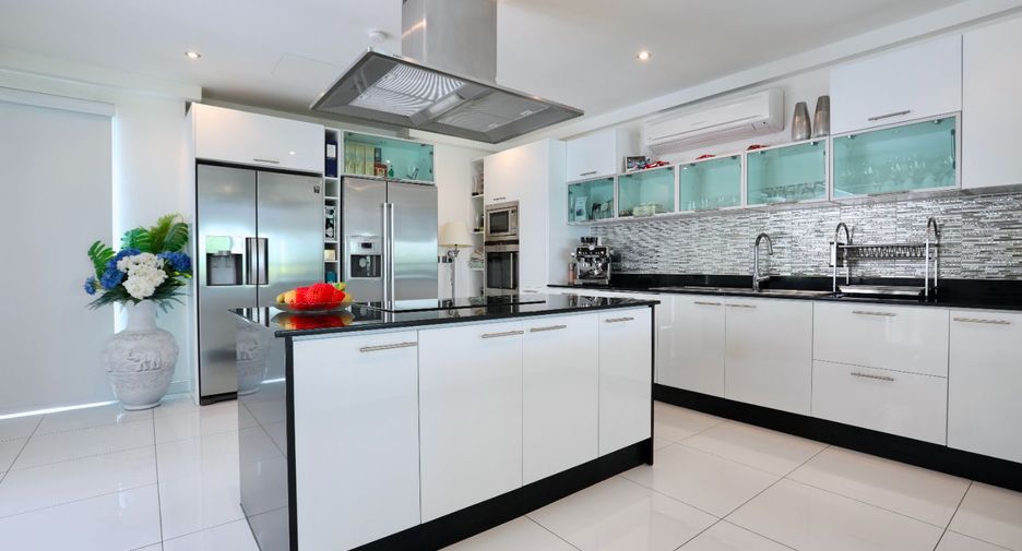 For sale 6 bed house in Bang Lamung, Chonburi