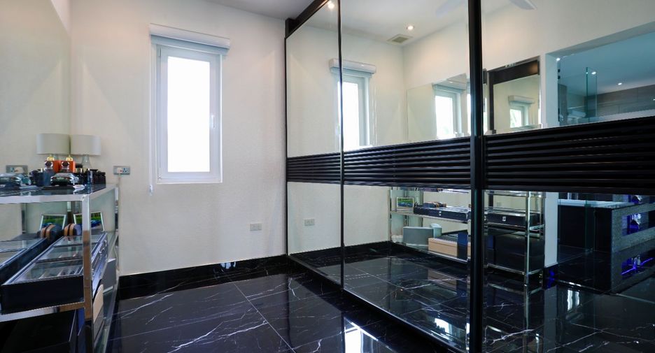 For sale 6 bed house in Bang Lamung, Chonburi