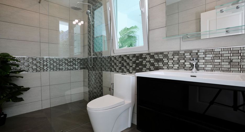 For sale 6 bed house in Bang Lamung, Chonburi