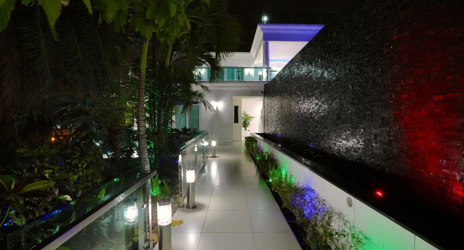 For sale 6 bed house in Bang Lamung, Chonburi