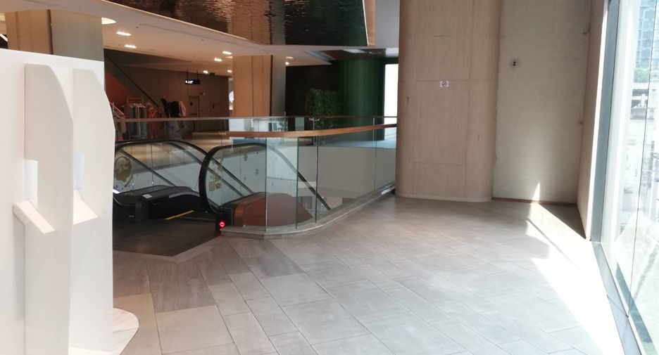 For rent retail Space in Khlong Toei, Bangkok