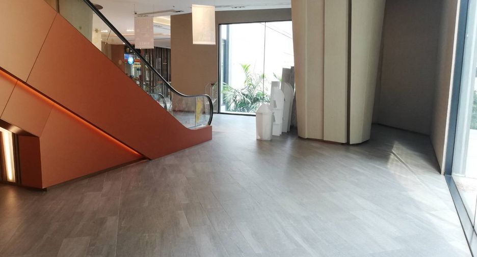 For rent retail Space in Khlong Toei, Bangkok