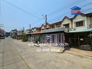 For sale 4 Beds townhouse in Lam Luk Ka, Pathum Thani