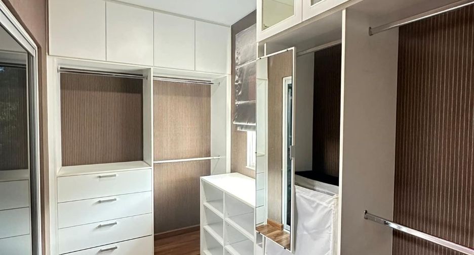 For rent 3 bedrooms house in Lat Krabang, Bangkok