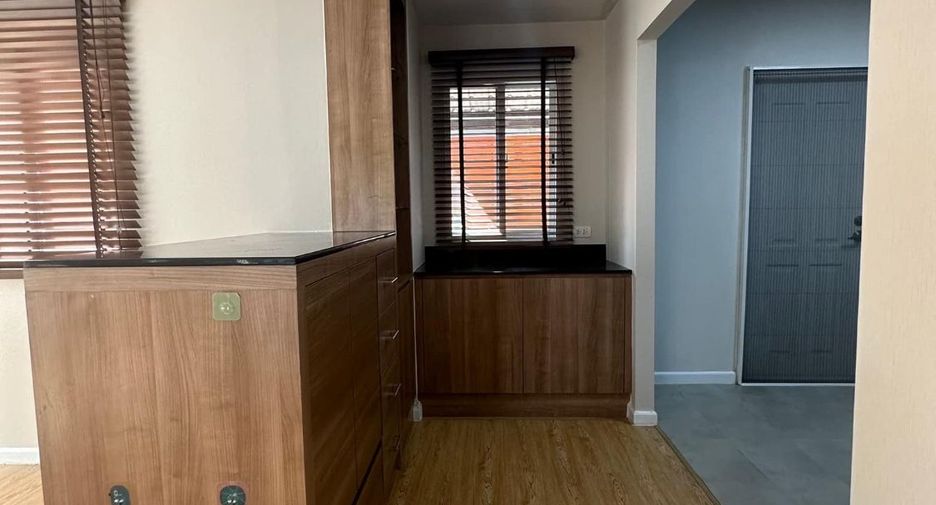 For rent 3 bedrooms house in Lat Krabang, Bangkok