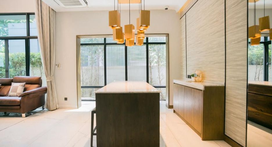Haus zur Miete und zum Kauf mit 3 Zimmer in Wang Thonglang, Bangkok