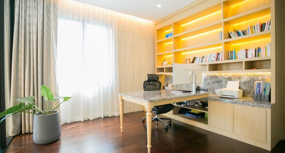 Haus zur Miete und zum Kauf mit 3 Zimmer in Wang Thonglang, Bangkok