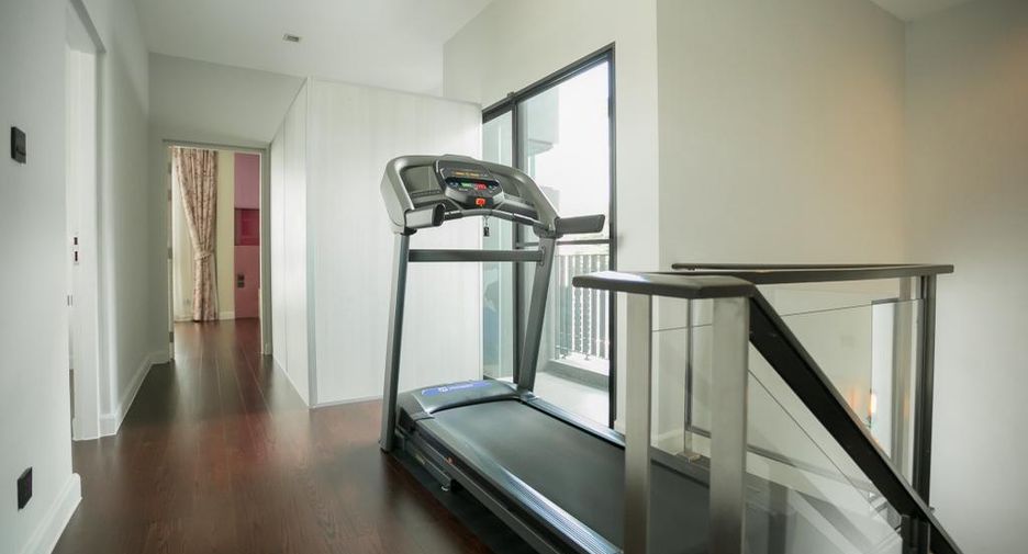 Haus zur Miete und zum Kauf mit 3 Zimmer in Wang Thonglang, Bangkok
