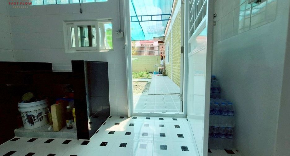 For sale 2 bedrooms townhouse in Bang Khun Thian, Bangkok
