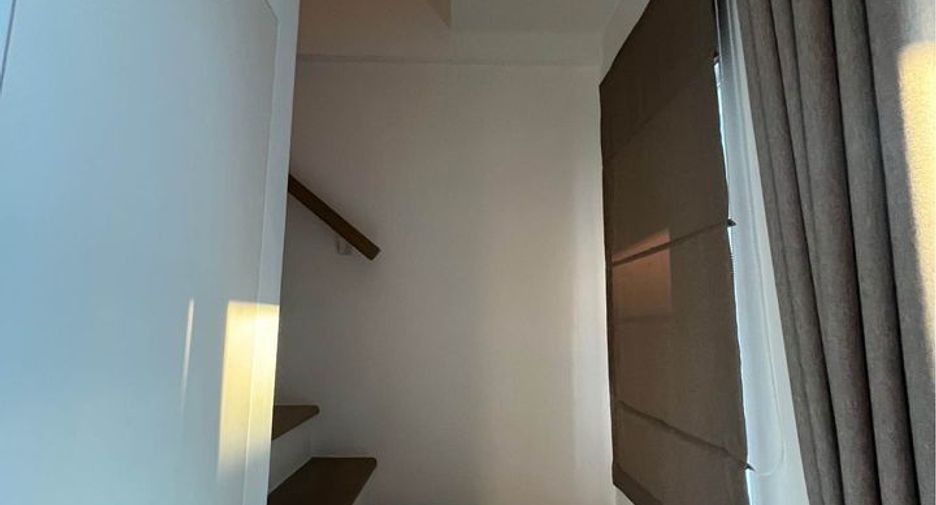 For rent 3 bedrooms townhouse in Prawet, Bangkok
