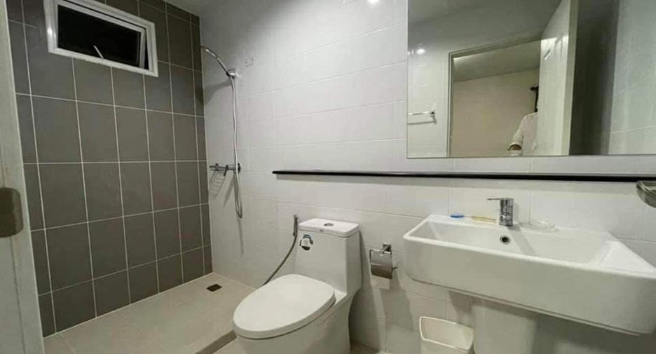 For rent 3 bedrooms townhouse in Bang Phli, Samut Prakan