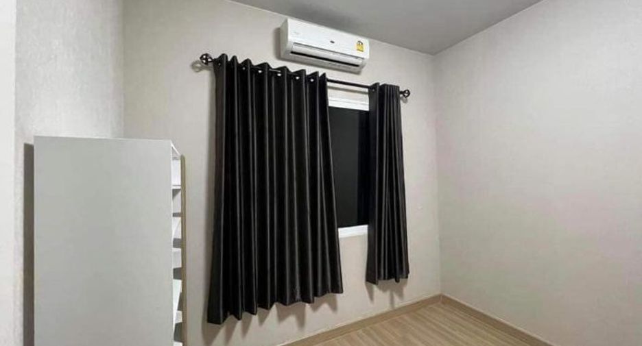 For rent 3 bedrooms townhouse in Bang Phli, Samut Prakan