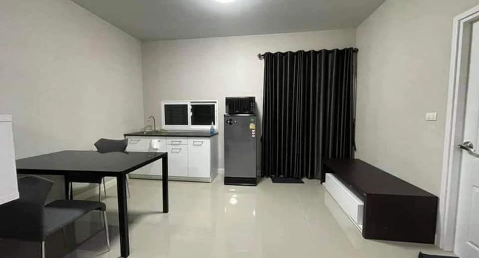 For rent 3 bedrooms townhouse in Bang Phli, Samut Prakan