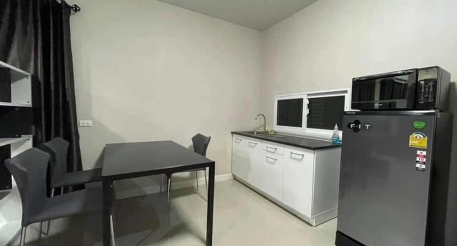 For rent 3 bedrooms townhouse in Bang Phli, Samut Prakan