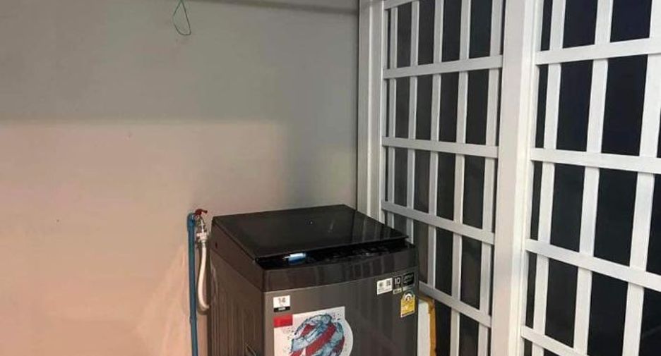 For rent 3 bedrooms townhouse in Bang Phli, Samut Prakan