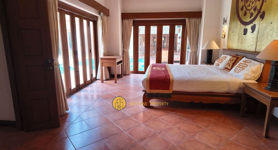For sale 4 ベッドルーム villa in Bang Lamung, Chonburi