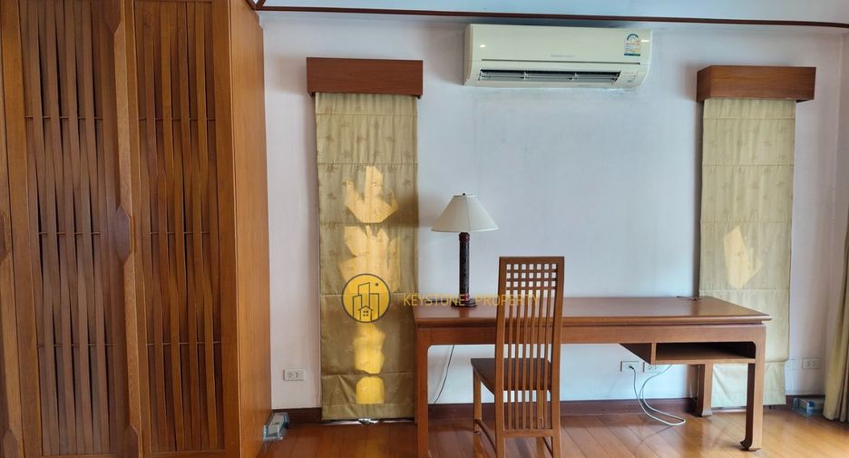 For sale 4 ベッドルーム villa in Bang Lamung, Chonburi