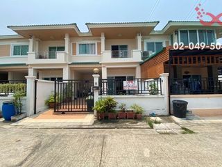 For sale 3 bed townhouse in Thanyaburi, Pathum Thani