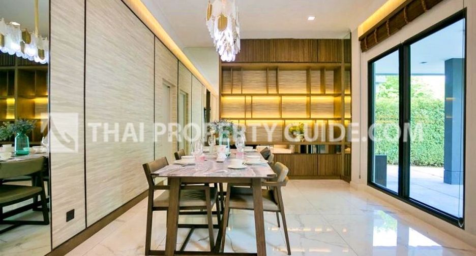 For rent 3 bedrooms house in Wang Thonglang, Bangkok