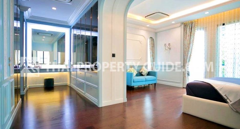 For rent 3 bedrooms house in Wang Thonglang, Bangkok