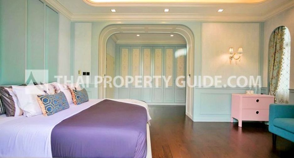 For rent 3 bedrooms house in Wang Thonglang, Bangkok