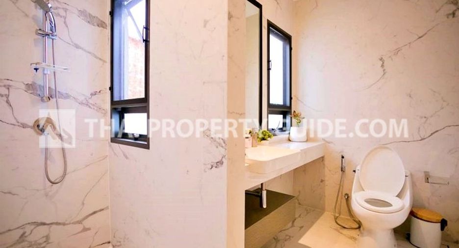 For rent 3 bedrooms house in Wang Thonglang, Bangkok