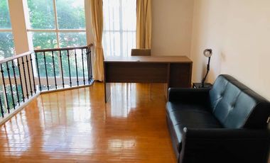 For rent 4 bed townhouse in Watthana, Bangkok