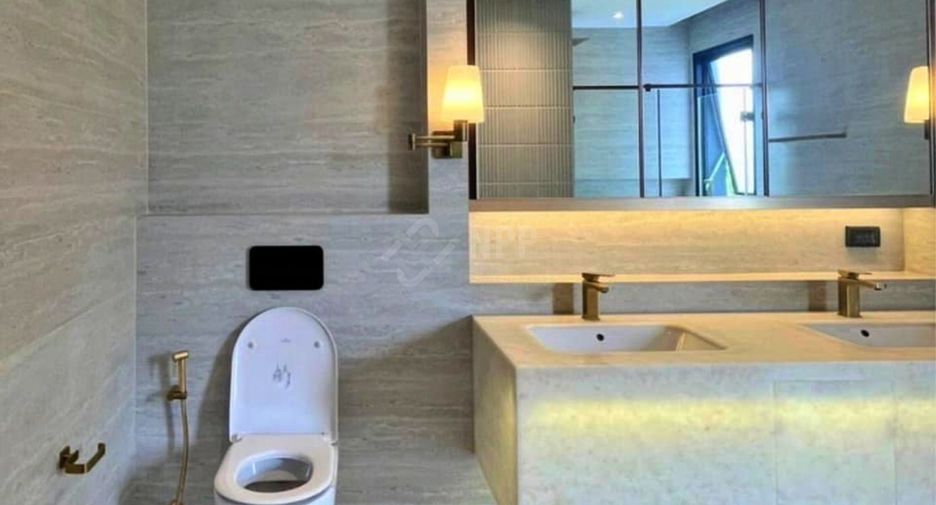 For rent 4 bedrooms house in Bang Kapi, Bangkok