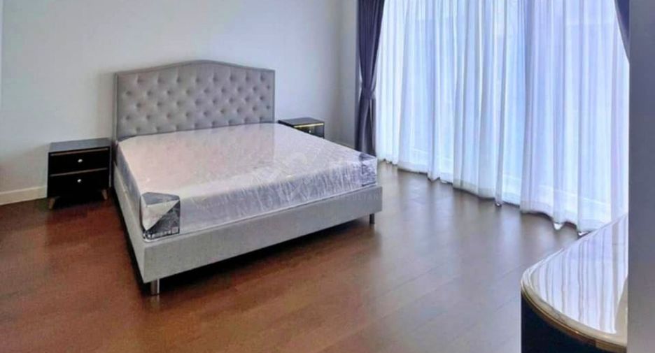 For rent 4 bedrooms house in Bang Kapi, Bangkok