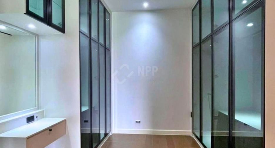 For rent 4 bedrooms house in Bang Kapi, Bangkok