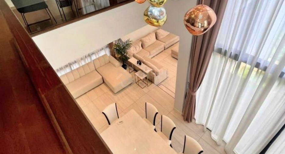 For rent 4 bedrooms house in Bang Kapi, Bangkok