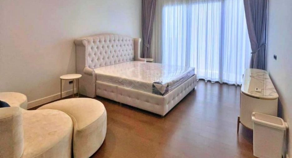 For rent 4 bedrooms house in Bang Kapi, Bangkok