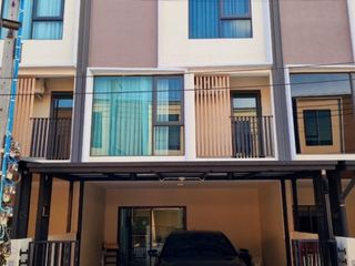 For rent 2 bed townhouse in Bang Phli, Samut Prakan