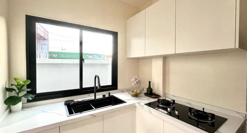 For sale 3 bedrooms townhouse in Bang Lamung, Chonburi