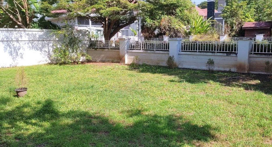 For rent 3 bedrooms house in San Kamphaeng, Chiang Mai