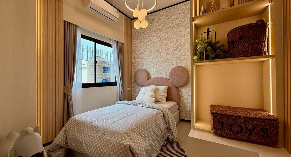 For sale 2 bedrooms townhouse in Bang Lamung, Chonburi