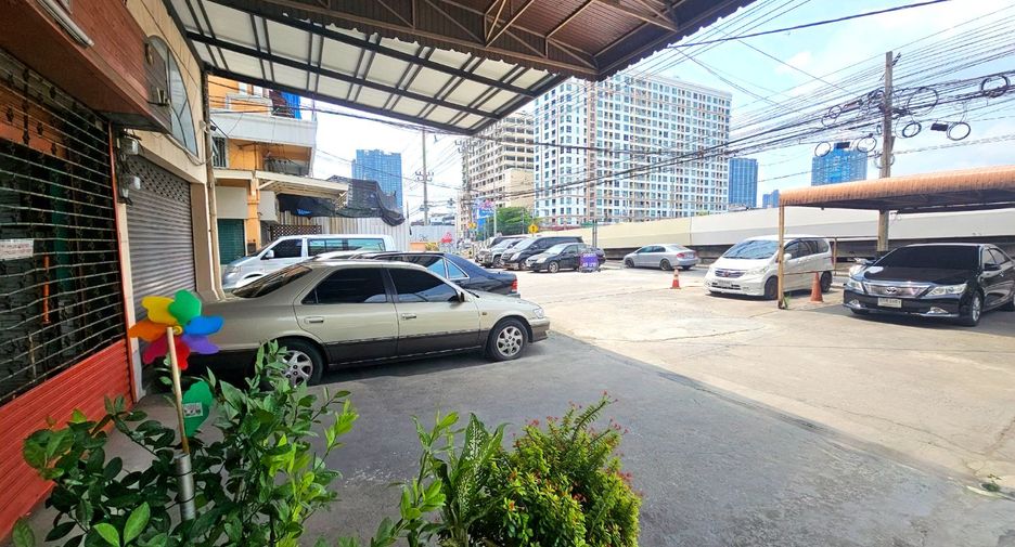 For sale 5 bedrooms retail Space in Thon Buri, Bangkok