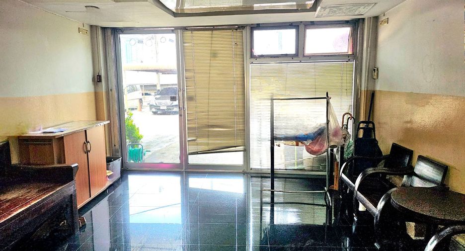 For sale 5 bedrooms retail Space in Thon Buri, Bangkok