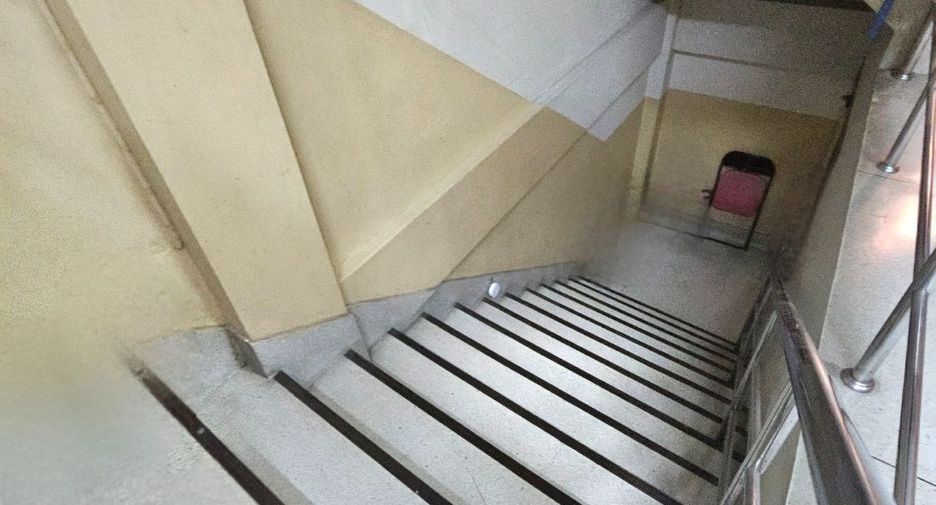 For sale 5 bedrooms retail Space in Thon Buri, Bangkok