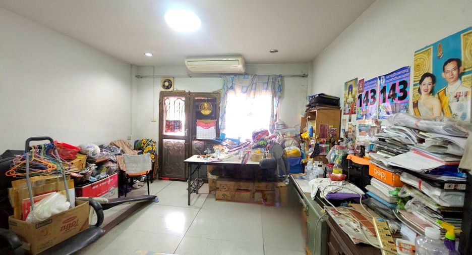 For sale 5 bedrooms retail Space in Thon Buri, Bangkok