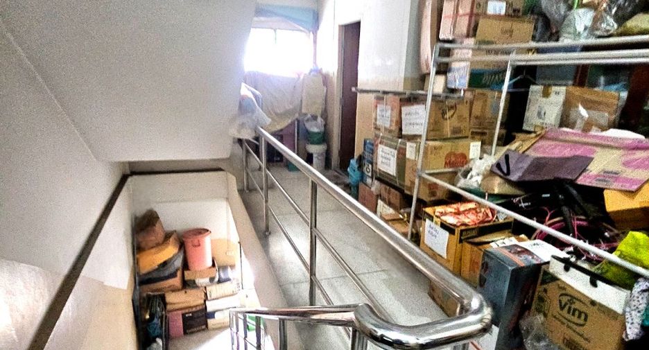 For sale 5 bedrooms retail Space in Thon Buri, Bangkok