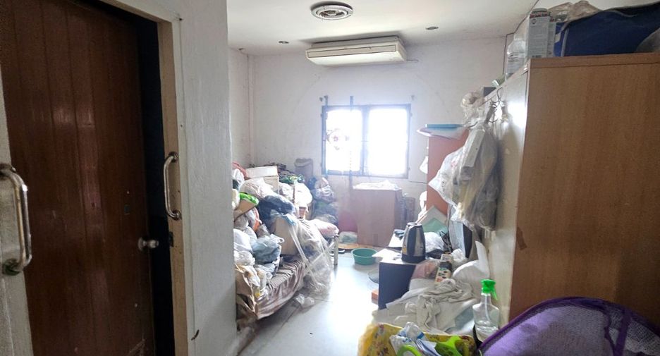 For sale 5 bedrooms retail Space in Thon Buri, Bangkok