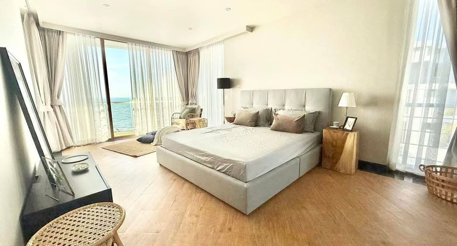 For sale 3 bedrooms condo in Sattahip, Chonburi