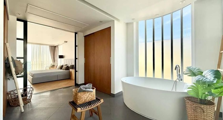 For sale 3 bedrooms condo in Sattahip, Chonburi