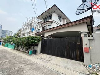 For sale 4 Beds house in Chatuchak, Bangkok