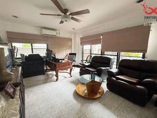 For sale 4 Beds house in Chatuchak, Bangkok