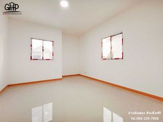 For sale 2 bed townhouse in Mueang Lop Buri, Lopburi