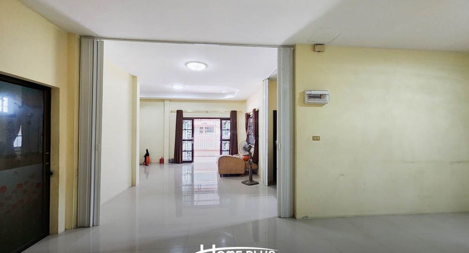 For sale 3 bedrooms house in Mueang Samut Prakan, Samut Prakan